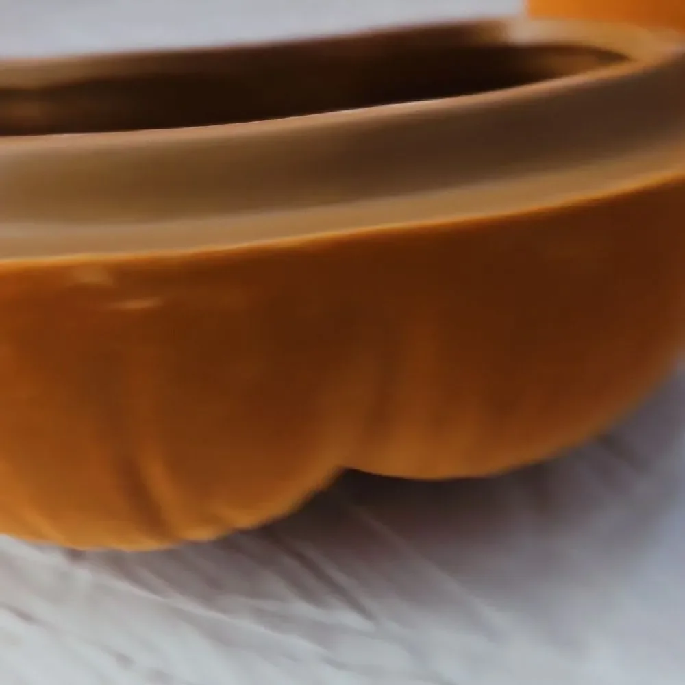 2** Croissant-Shell-Shaped Decorative Catch-All Storage